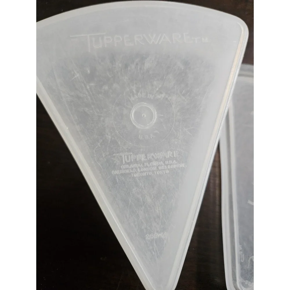 TUPPERWARE Vintage PIE SLICE WEDGE KEEPER‎ # 269 Millionaire Line Tupper